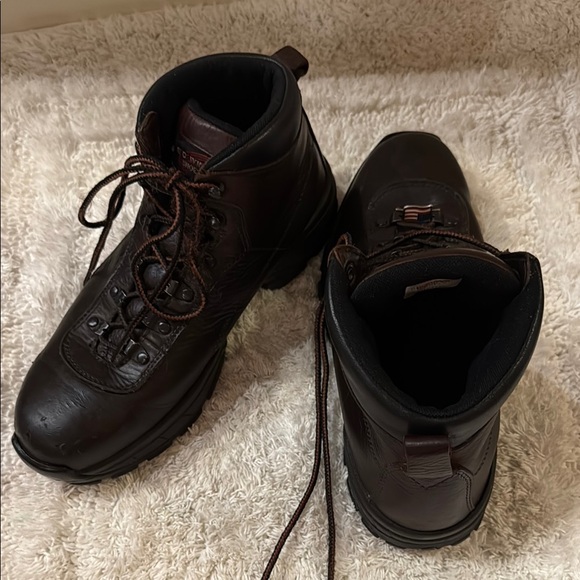 Red Wing Shoes Other - Red Wing Brown Leather work Boots Lace-Up Sz 9 SOLES ARE BROKEN/SEPARATED